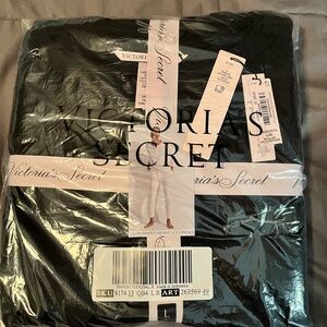 NIP, Victorias Secret pajama set. Black.